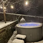 Orchard House, With Hot Tub, Games & Parking Σπίτι διακοπών Richmond (North Yorkshire)