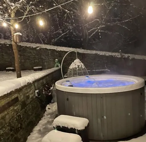 Orchard House, With Hot Tub, Games & Parking Holiday home Richmond (North Yorkshire)